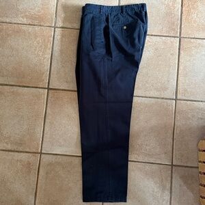 Men’s Classic Brooks Brothers classic Navy Blue pleated chinos, sz 35x32.